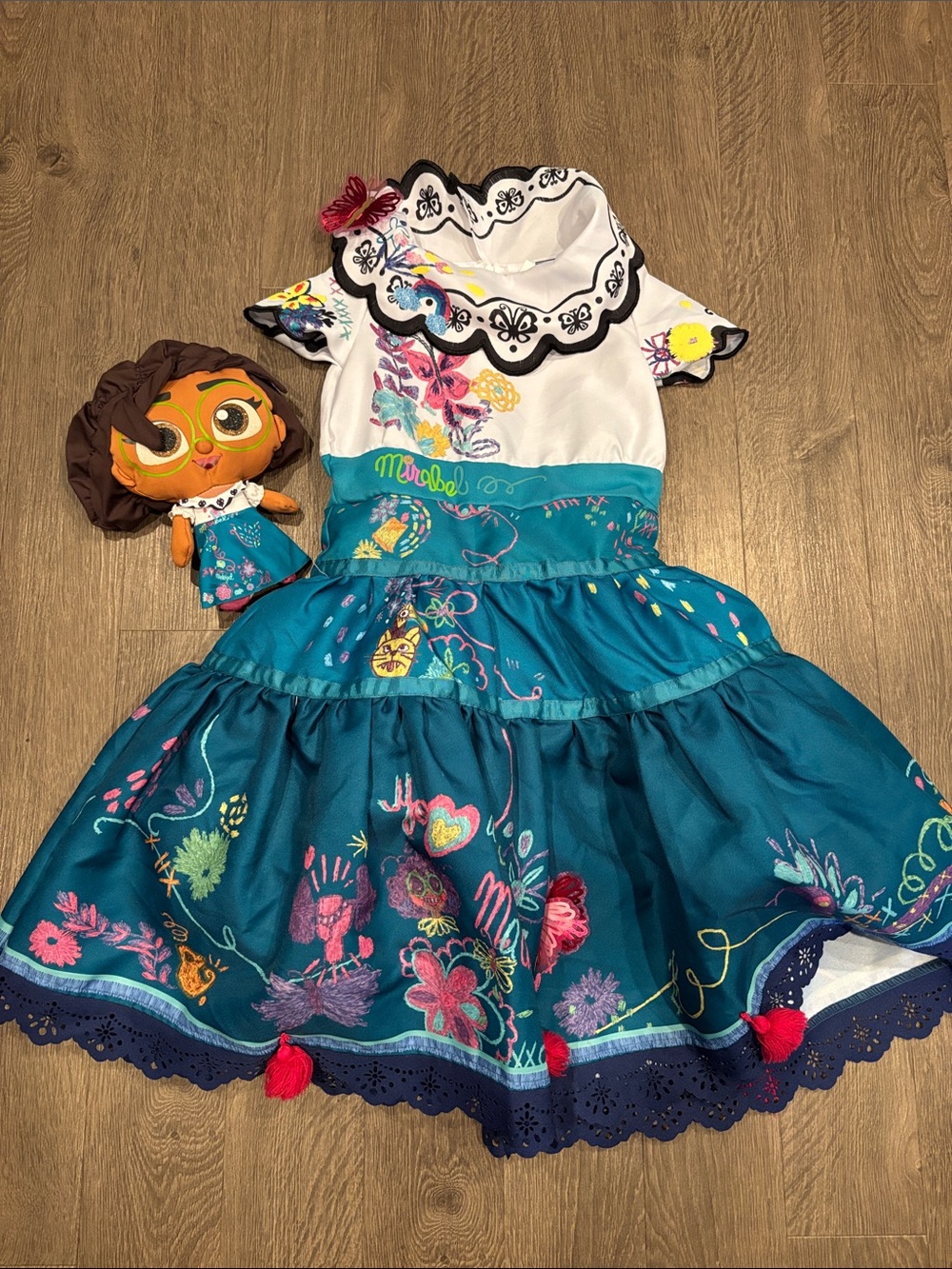 Encanto  Disney dress  Teal Floral Embroidered Dress with matching doll 3T-4t